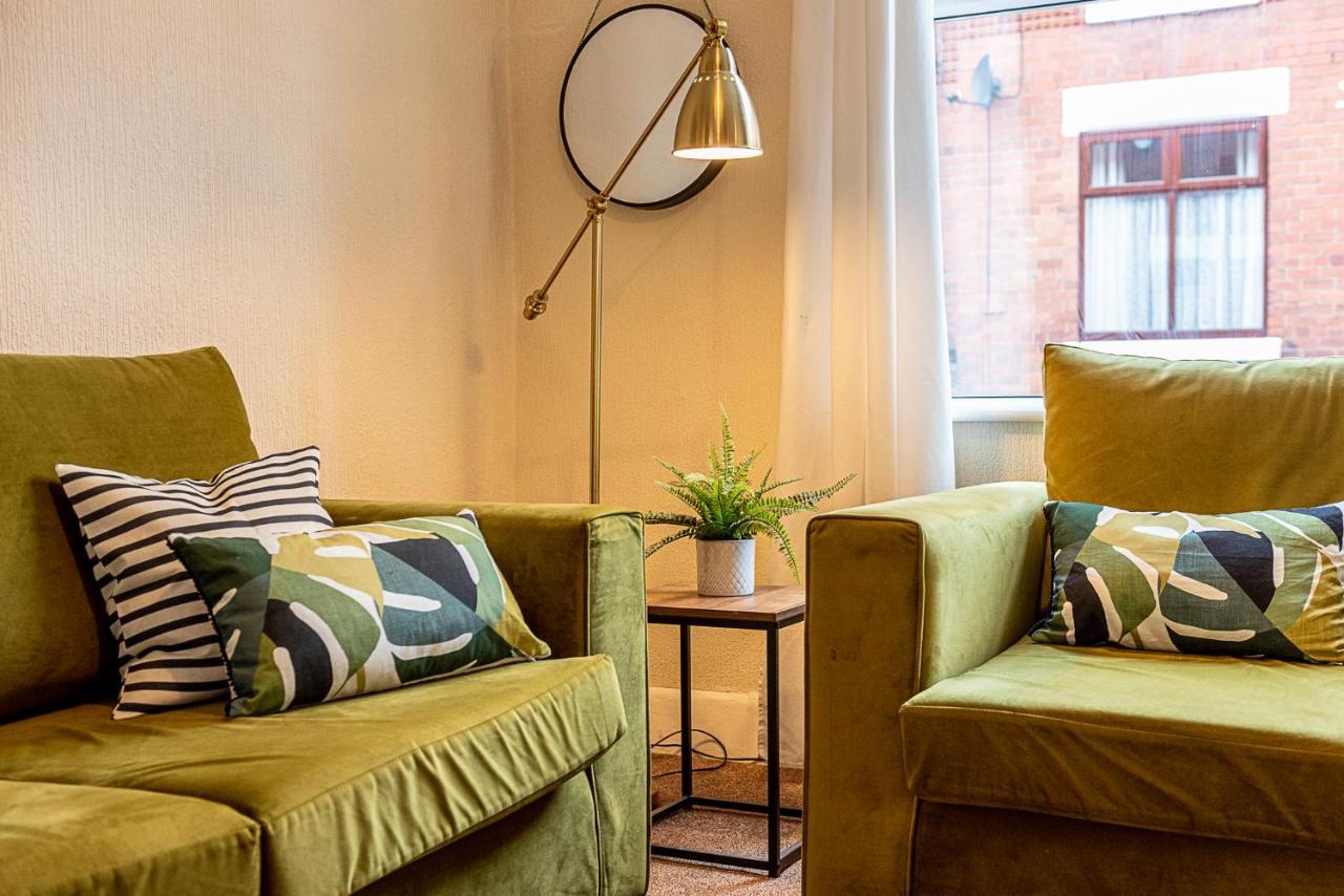 2 Bed, Up To 6 Guests Near Chester City Centre Экстерьер фото